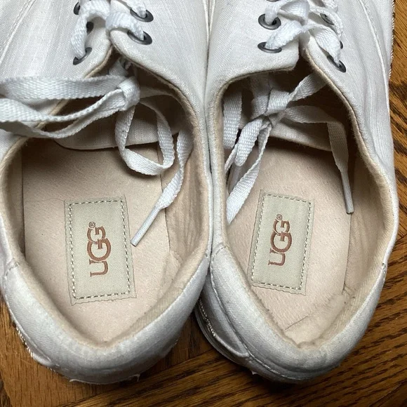 UGG Eyan II Canvas Beige Sneakers 9.5 - Picture 9 of 9